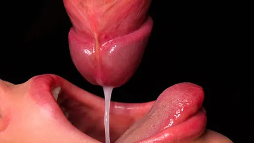 Imagen del video Primer plano de una polla corriéndose en una boca