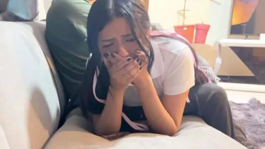 Imagen del video Dando nalgadas a una colegiala insolente