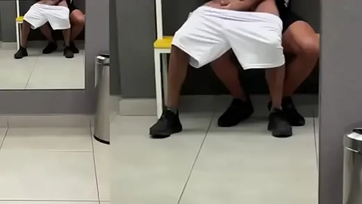Imagen del video Xavierdotbr se folla al profesor de gimnasia