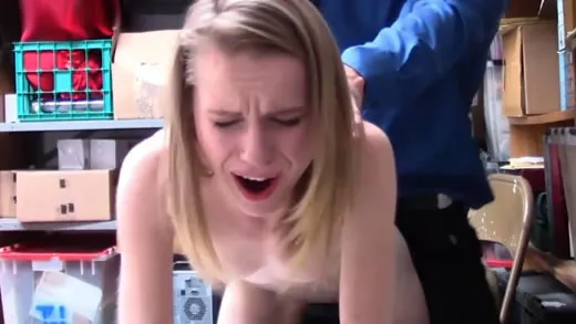 Imagen del video Catarina Petrov paga con sexo su fechoría